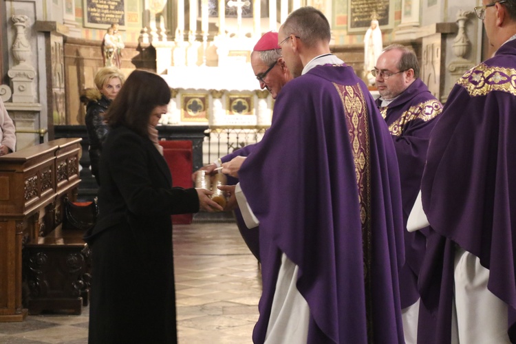 Płock. Msza św. za zmarłych pacjentów hospicjum Caritas