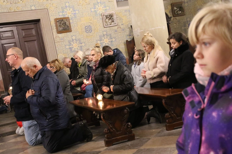 Płock. Msza św. za zmarłych pacjentów hospicjum Caritas