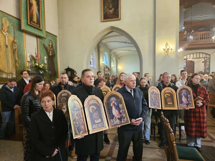 Początek peregrynacji Tryptyku Pleśneńskiego