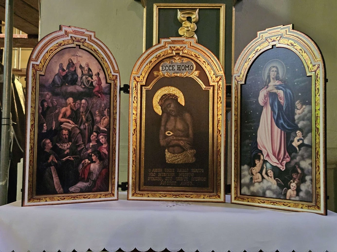 Początek peregrynacji Tryptyku Pleśneńskiego