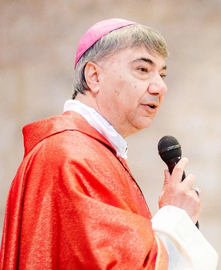 Papież mianuje nowego kardynała: abp Battaglia pracował z narkomanami