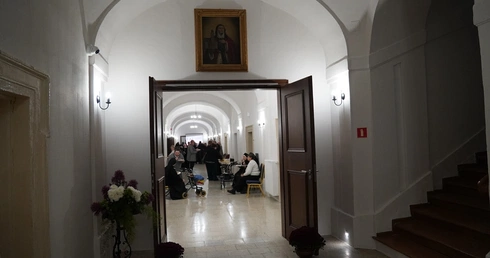 Św. Karol, św. Jadwiga i zaproszenie do pokoi wyciszenia