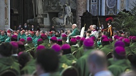 „Synodalność nie jest celem sama w sobie”. Co proponuje dokument końcowy Synodu o synodalności