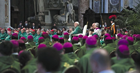 „Synodalność nie jest celem sama w sobie”. Co proponuje dokument końcowy Synodu o synodalności