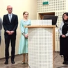 Autorzy publikacji (od lewej): Konrad Waniewski, Tomasz Szybisty i Joanna Utzig, oraz Anna Szadkowska, diecezjalny konserwator zabytków.