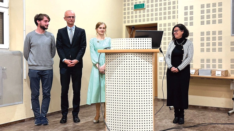 Autorzy publikacji (od lewej): Konrad Waniewski, Tomasz Szybisty i Joanna Utzig, oraz Anna Szadkowska, diecezjalny konserwator zabytków.