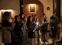 Wydarzenie muzycznie wspierał zespół Holy Wins, obchodzący niejako swoje święto…