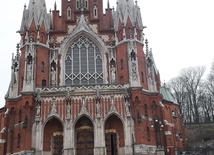 Fasada zaprojektowanego przez Jana Sas-Zubrzyckiego kościoła pw. św. Józefa, perły architektonicznej.