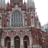 Fasada zaprojektowanego przez Jana Sas-Zubrzyckiego kościoła pw. św. Józefa, perły architektonicznej.