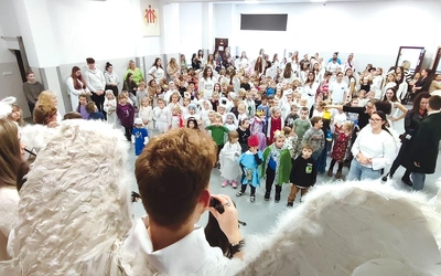 „Taki mały, taki duży…” – mzlu hy śpiewały z całych sił!