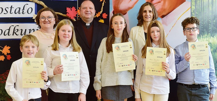 Laureaci w kategorii klas IV–VI...