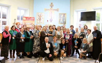 Uczestnicy w kaplicy ośrodka przy ul. Głównej 16.