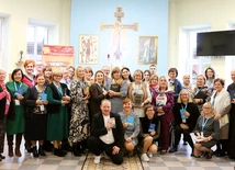Uczestnicy w kaplicy ośrodka przy ul. Głównej 16.