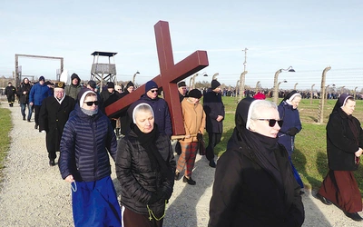 Rzesze wiernych przybyły na doroczne nabożeństwo.