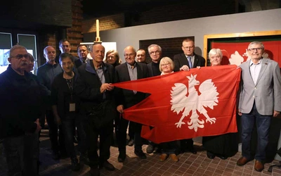Sztandary opozycjonistów krakowskich