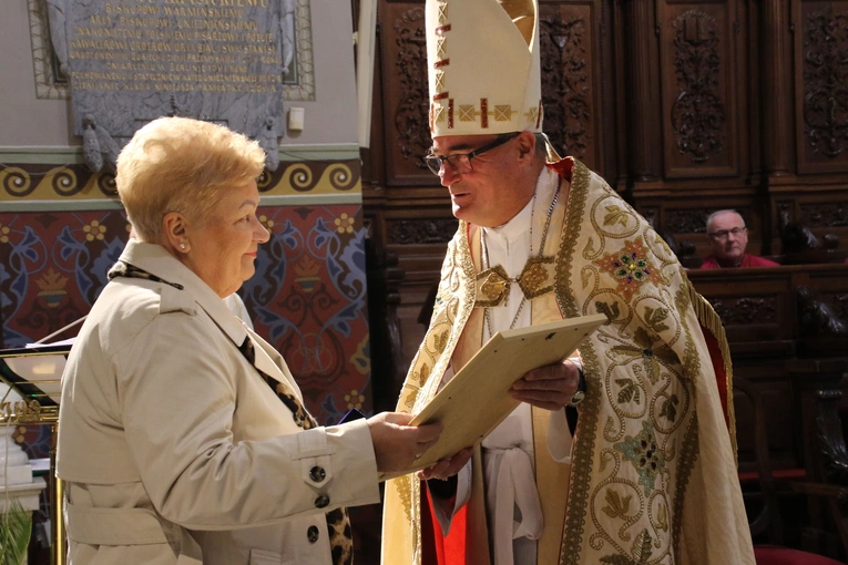 Płock. Nieszpory i medale Benemerenti