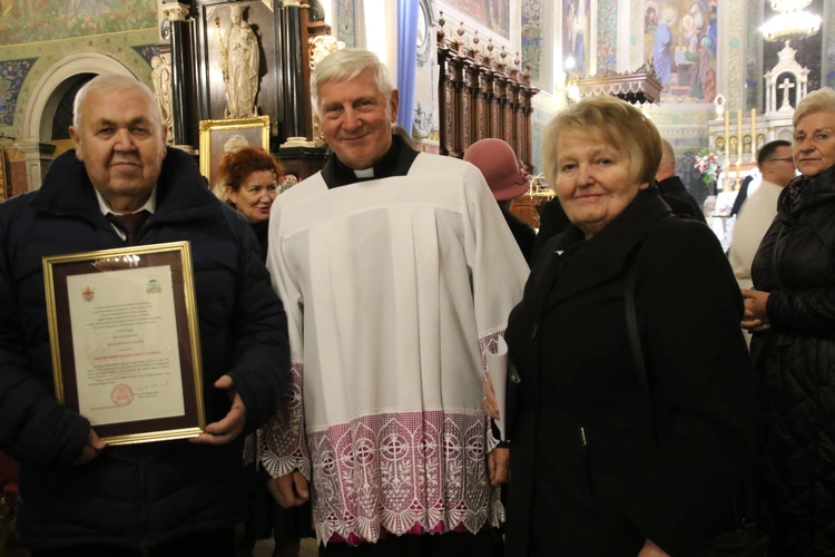 Płock. Nieszpory i medale Benemerenti
