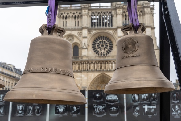 Paryż: w katedrze Notre-Dame ponownie zabiły dzwony