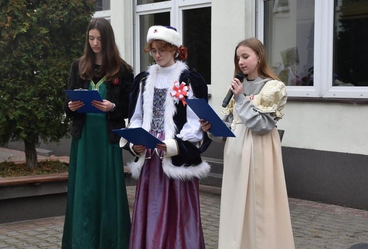 Marsz patriotyczny "Pijarskiej" 