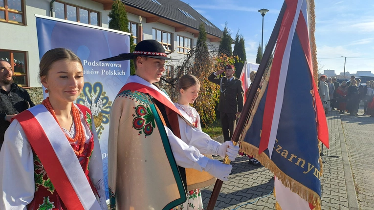 Szkoła w Czarnym Dunajcu od roku nosi imię Legonów Polskich