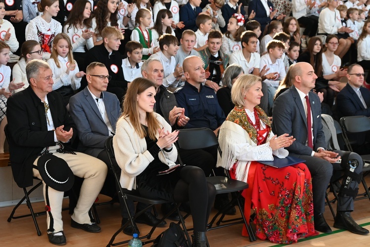 Szkoła w Czarnym Dunajcu od roku nosi imię Legonów Polskich