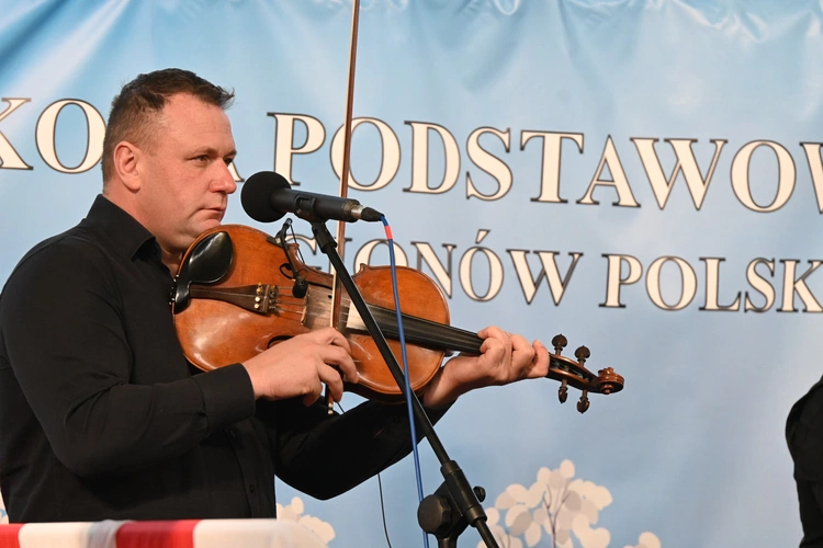 Szkoła w Czarnym Dunajcu od roku nosi imię Legonów Polskich