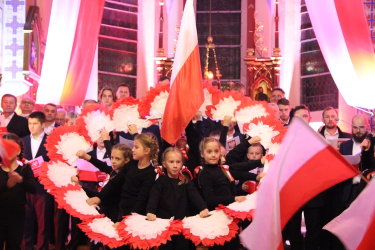 Nowy Sącz-Biegonice. Męskie Patriotyczne Śpiewanie