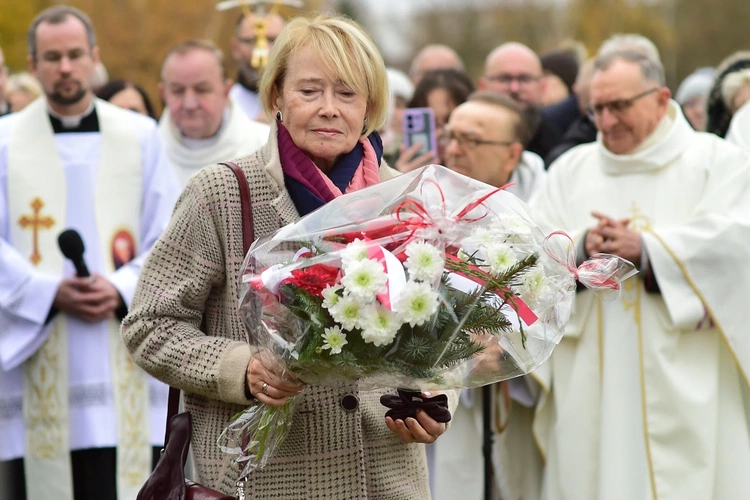 Olsztyn. Poświęcenie popiersia bł. Stefana Wyszyńskiego