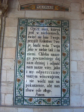 Tablica z kościoła "Ojcze nasz" w języku polskim