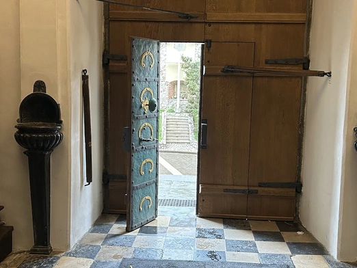Otwarte drzwi
