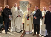 W kościele Matki Boskiej Częstochowskiej odsłonięto tablicę upamiętniającą ks. Leona Bemkego SAC, kapelana załogi Westerplatte.