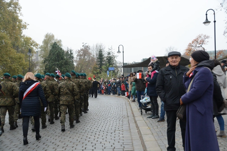 Przemarsz w Święto Niepodległości w Opolu