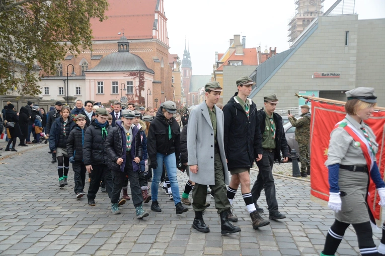 Przemarsz w Święto Niepodległości w Opolu