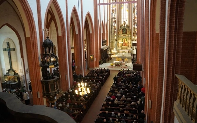 Modlitwa za Ojczyznę i troska o trwanie sztafety pokoleń oddanych sprawie wolności