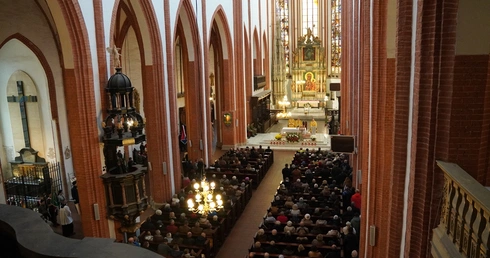 Modlitwa za Ojczyznę i troska o trwanie sztafety pokoleń oddanych sprawie wolności