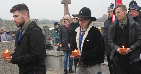 W Gąsiorowie i Strzegocinie mocne akcenty patriotyczne