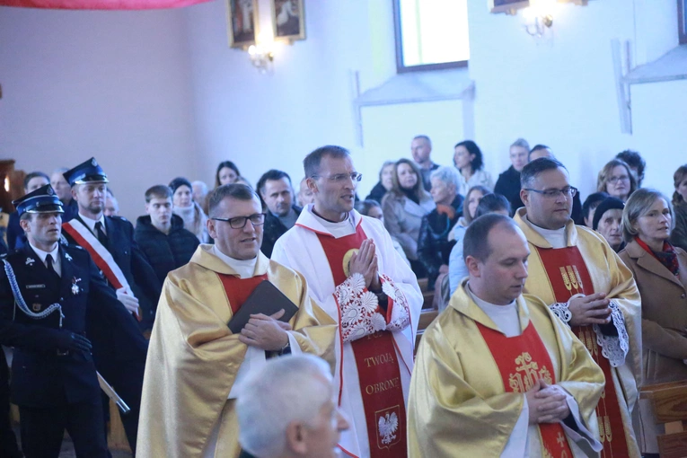 Poświęcenie obelisku i tablicy w Gródku nad Dunajcem
