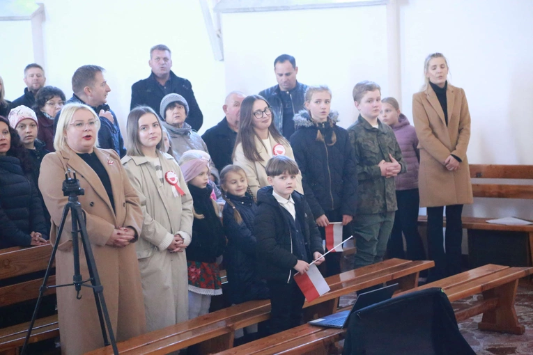 Poświęcenie obelisku i tablicy w Gródku nad Dunajcem