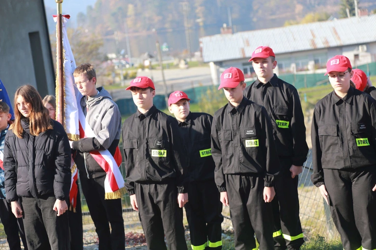 Poświęcenie obelisku i tablicy w Gródku nad Dunajcem