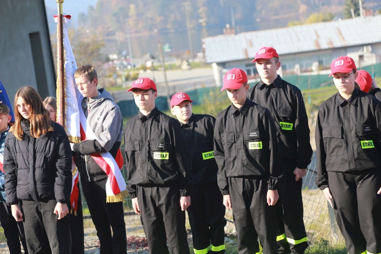 Poświęcenie obelisku i tablicy w Gródku nad Dunajcem