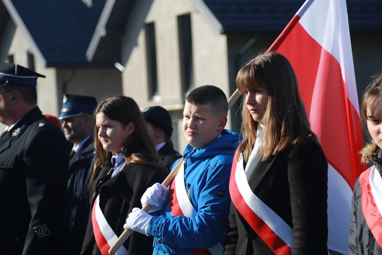 Poświęcenie obelisku i tablicy w Gródku nad Dunajcem