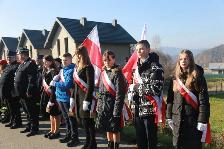 Poświęcenie obelisku i tablicy w Gródku nad Dunajcem