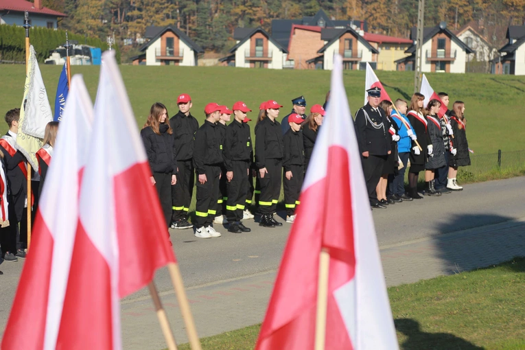 Poświęcenie obelisku i tablicy w Gródku nad Dunajcem