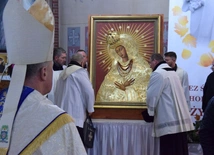 Mieszkańcy Skarżyska-Kamiennej ponowili zawierzenie Matce Bożej Miłosierdzia