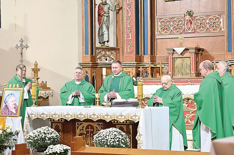 W czasie Mszy św. eksponowano portret gdańszczanki.