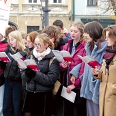 Młodzi z bielskich szkół włączyli się w patriotyczne spotkanie  w Bielsku-Białej.