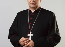 12 września 2024 r. papież Franciszek mianował bp. Osiala biskupem łowickim. Hierarcha urodził się 19 listopada 1970 r. w Łowiczu.