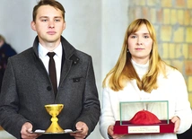 	Piuska kardynalska i kielich używane przez błogosławionego trafiły do kościoła, któremu patronuje.