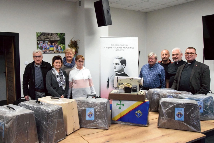 	Pakowanie w Domu Parafialnym bł. McGivneya w Radomiu.