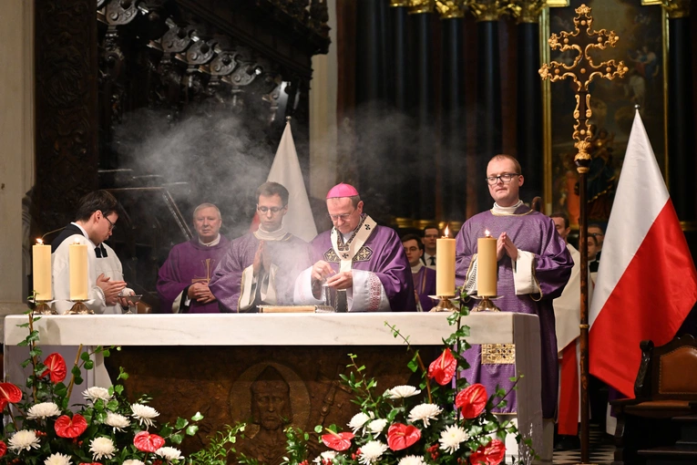 W intencji zmarłych biskupów i prezbiterów